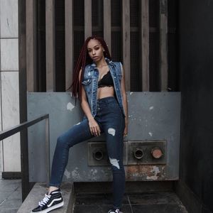 Meet your Posher, Jamila